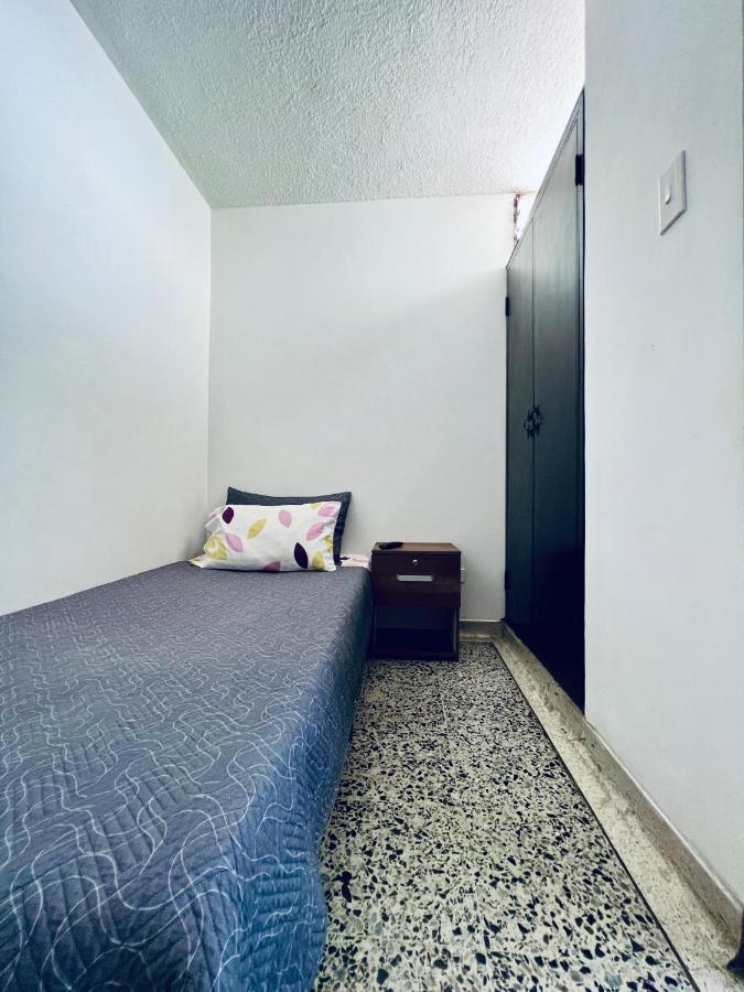 Mae'S Skate House Otel Cali Dış mekan fotoğraf
