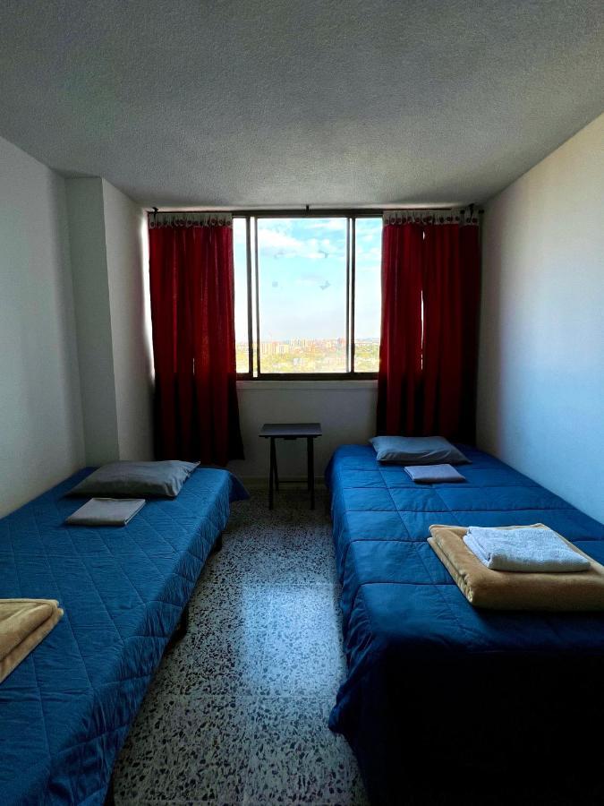 Mae'S Skate House Otel Cali Dış mekan fotoğraf